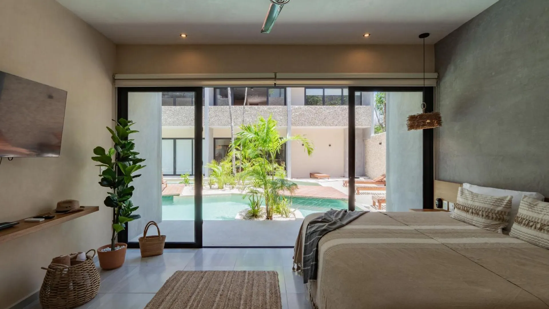 Stylish Tulum Studio With Terrace And Pool
